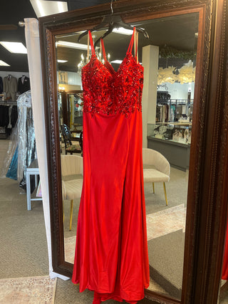Faviana 9563 - Red Size 16W