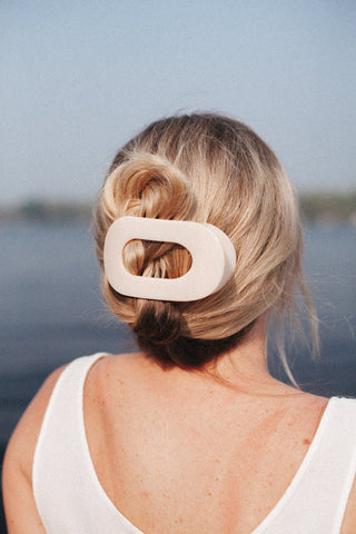 Teleties Almond Beige Large Flat Round Clip