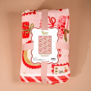 The Darling Effect Snuggle Up Plush Blanket - Mistletoe Magic