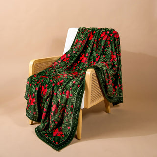 The Darling Effect Snuggle Up Plush Blanket - A Merry Moment