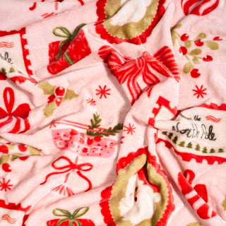 The Darling Effect Snuggle Up Plush Blanket - Mistletoe Magic