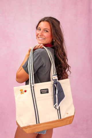 The Darling Effect Canvas Tote Bag - Huddle Up