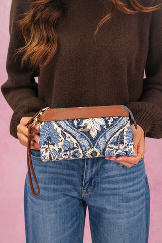 Spartina 449 Emma Wristlet Japonica Cartouche Blue